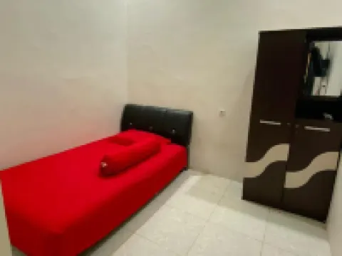 Radja kost landak baru/ Guest House Hotel di Rappocini