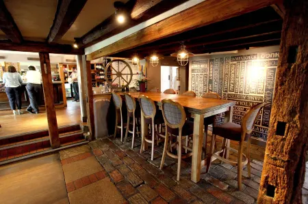 The Crown at Playhatch Отели в г. Кидмор Энд