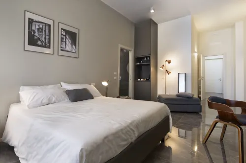 Suite Vogue Stazione Hotels in Pozzol Groppo