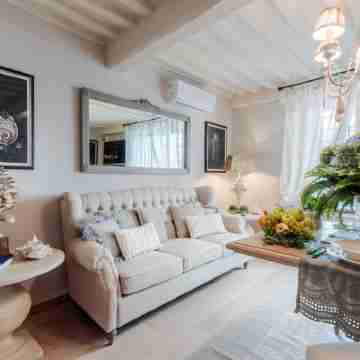 Casa Blanc in Lucca with 1 Bedrooms and 1 Bathrooms Others