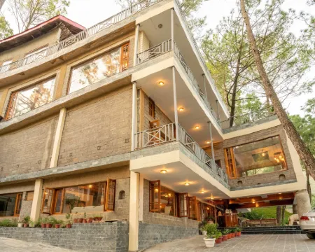 Chillaru Spa & Resort Hotels in Solan