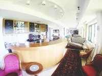 Hotel Triglav - ที่มีบาร์