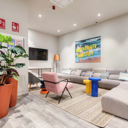 Livensa Living Studios Valencia Marina Real