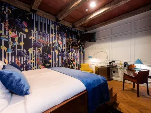 Winery & Design hotel ROXANICH