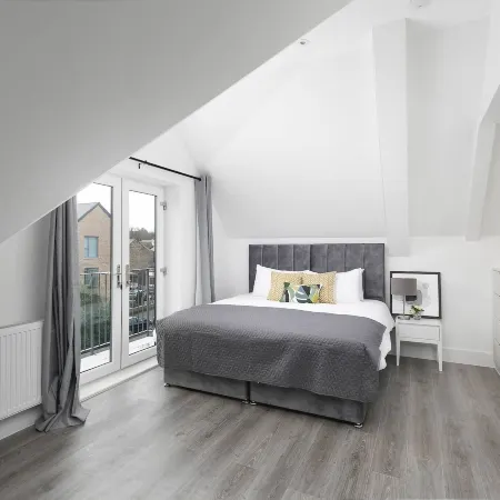 Skyvillion -Vineyard Court- Enfield 1Bed W/Balcony