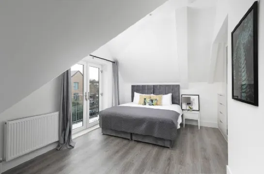 Skyvillion -Vineyard Court- Enfield 1Bed W/Balcony