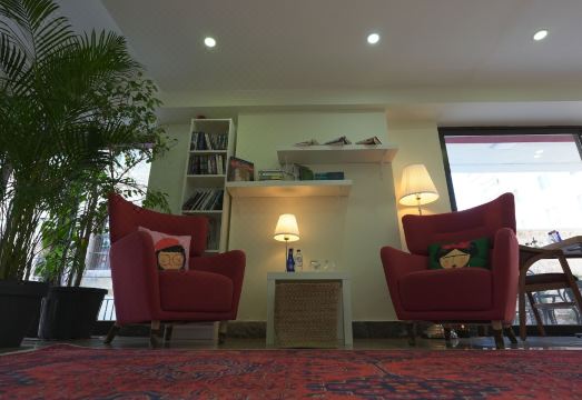 4. 페르트브니얄 아..