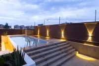 Kozi Suites Nairobi Airport - Pools