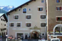Hotel Klarer Hotel di Zernez