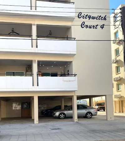 Dock Holiday Pool Apartment Отели рядом с достопримечательностью «Intercity Buses»