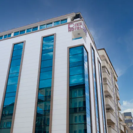 Dies Hotel