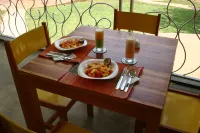Dutchess Hotel and Restaurant - breakfast