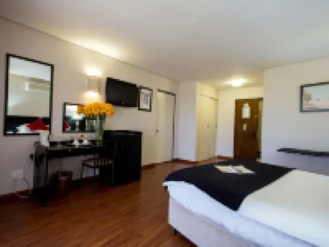 Desert Palace Hotel โรงแรมในอูปิงตัน