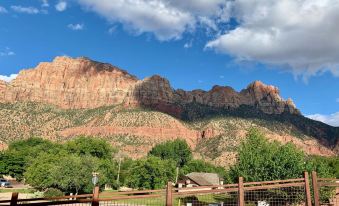Zion Canyon Lodge