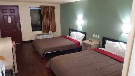 Mentor Home Inn and Suites Отели в г. Уиллоуик