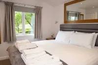 Super King Lodge-Sleeps 2-HotTub-Sea View - Haustierfreundliche