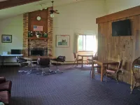 AmeriVu Inn & Suites-Avon Hotels in Albany