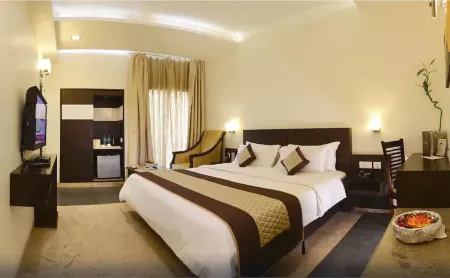 Hotel Taj Resorts Отели рядом с достопримечательностью «Dr. B. R. Ambedkar University»