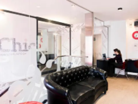 Hostal Un Punto Chic - Joaquin Costa Hoteles en Huesca