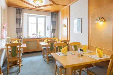 Akzent Hotel Meerfräulein Отели в г. Вемдинг