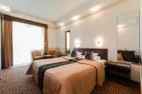 Hunguest Hotel Apollo Hotels in 