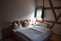 Gutshof Hotel Waldknechtshof Hotels in Besenfeld