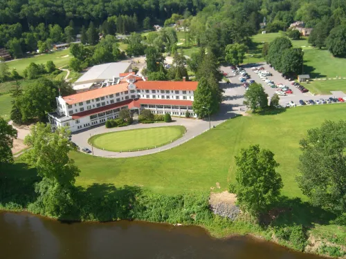 Shawnee Inn and Golf Resort Hotels in Smithfield Township