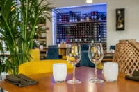 Logis Hôtel Restaurant le Clos Fleuri - ที่มีบาร์