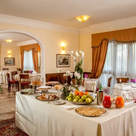 Marini Park Hotel Отели рядом с Аэропорт Чампино