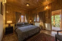 Spruce Resort Shogran - parking