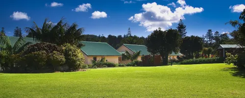 Poinciana Cottages Hotels in Burnt Pine