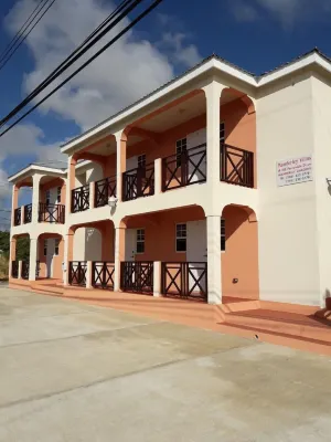 Manderley Villas Hotels near Deborah Bay