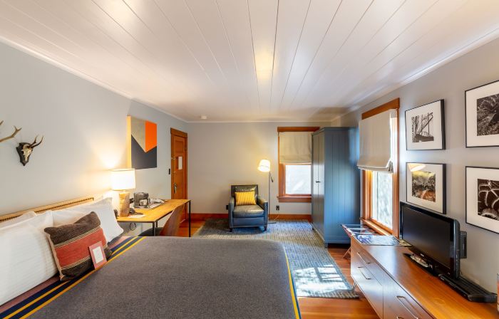 The Outlook Lodge