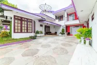 RedDoorz Syariah near Balai Kota Batu Hotel di Kecamatan Batu