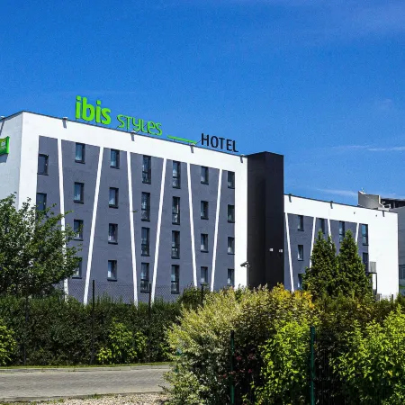 ibis Styles Warszawa West Отели рядом с достопримечательностью «Бемово»