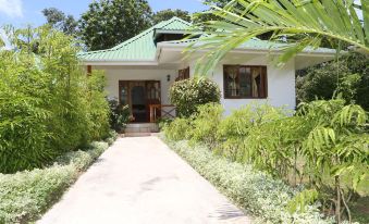 Le Surmer Self Catering Chalets