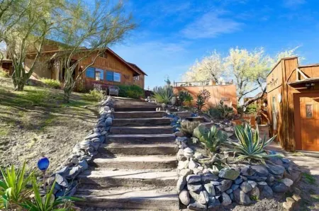 Spur Cross Inn Отели в г. Кейв Крик