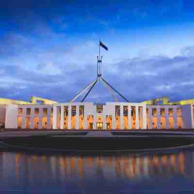 Oxley Court Serviced Apartments Hotel Exterior