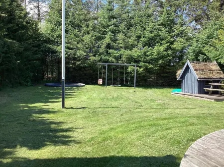 8 Person Holiday Home in Blokhus Отели рядом с достопримечательностью «Blokhus Strand»