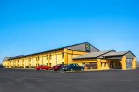 Quality Inn & Suites Greensburg I-74 Hotels near Greensburg Commons