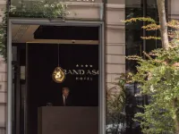 Grand Ascot Hotel Hotel berhampiran Dragon’s Den