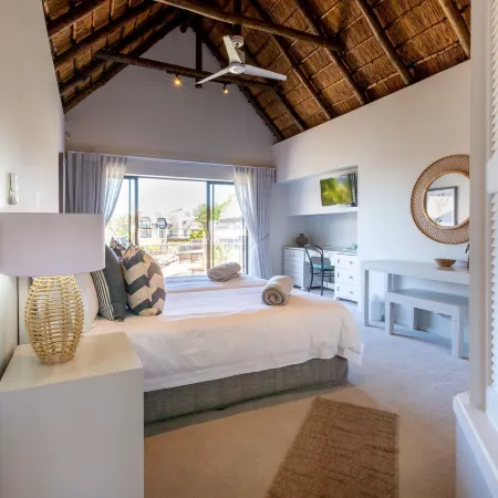 Canal Guest House - Waterfront Boutique B&B