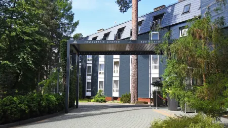 Hotel Warszawa Spa & Resort Отели рядом с достопримечательностью «Augustow Canal»