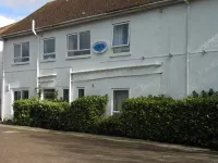 The Gatwick White House Hotel Отели в г. 