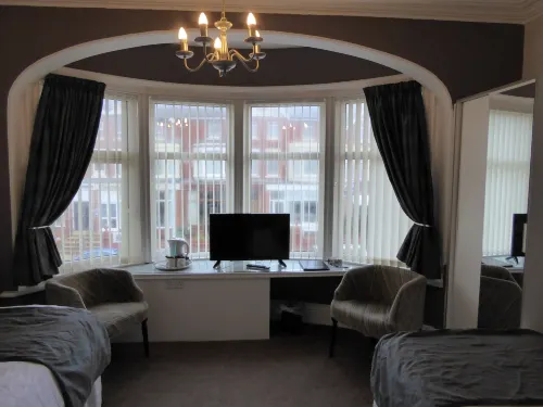 The Berwick - Over 40's Only Hotels in Poulton-le-Fylde