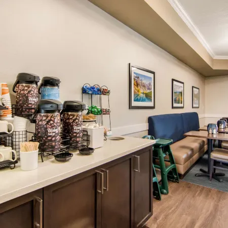 Comfort Inn & Suites