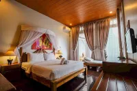 Rumah Stroberi Organic Farm and Lodge Hotels in Parongpong
