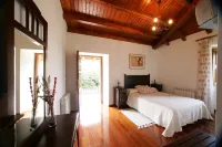 Casa da Botica A Estrada Hotels near Pazo de Altamira Cumeiro