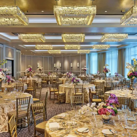 The Whitley, a Luxury Collection Hotel, Atlanta Buckhead Отели рядом с достопримечательностью «Торговый центр Lenox Square»