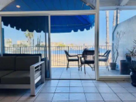 Foghorn Harbor Inn Hotels in Marina del Rey